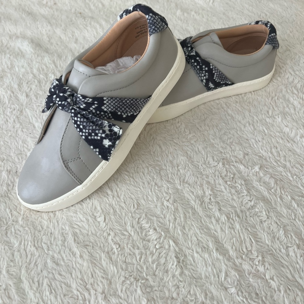 Journee Collection sneakers